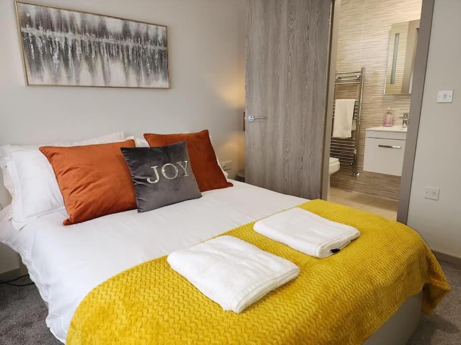 Horizon House, Modern 2-Bedroom Flat 2, Parking, Netflix, Oxford Buitenkant foto