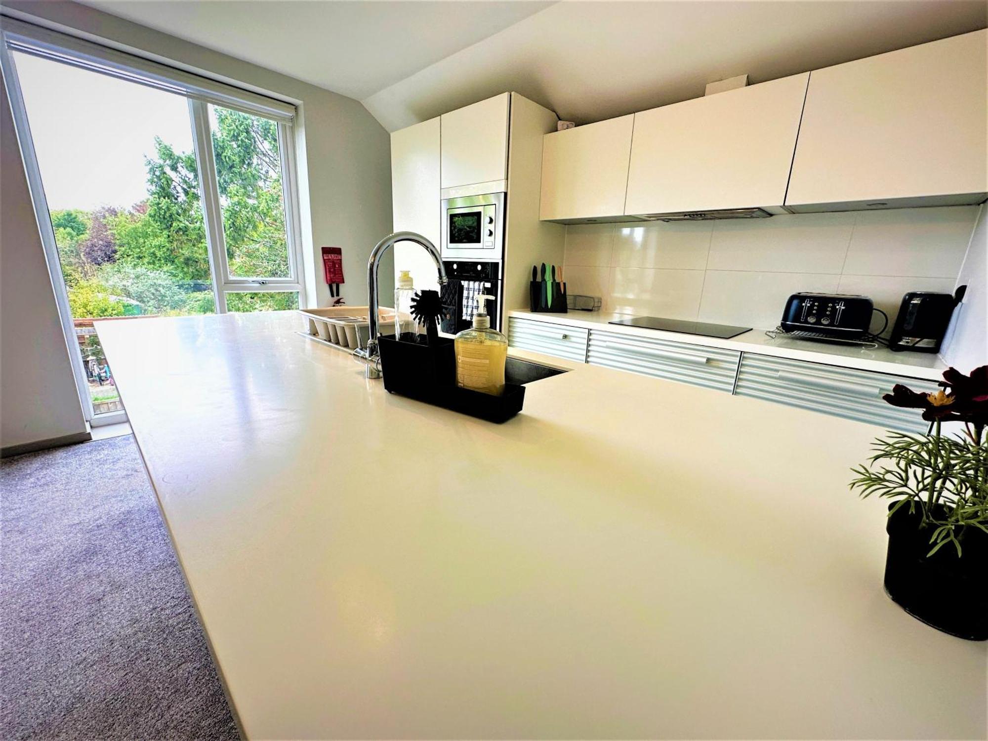 Horizon House, Modern 2-Bedroom Flat 2, Parking, Netflix, Oxford Buitenkant foto